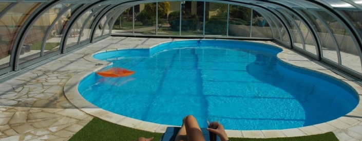 retractable swimming pool